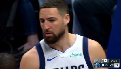 九游电脑版下载-下去冷静下吧！克莱连续空位打铁&amp;三分5中0  还送尚帕尼三分犯规